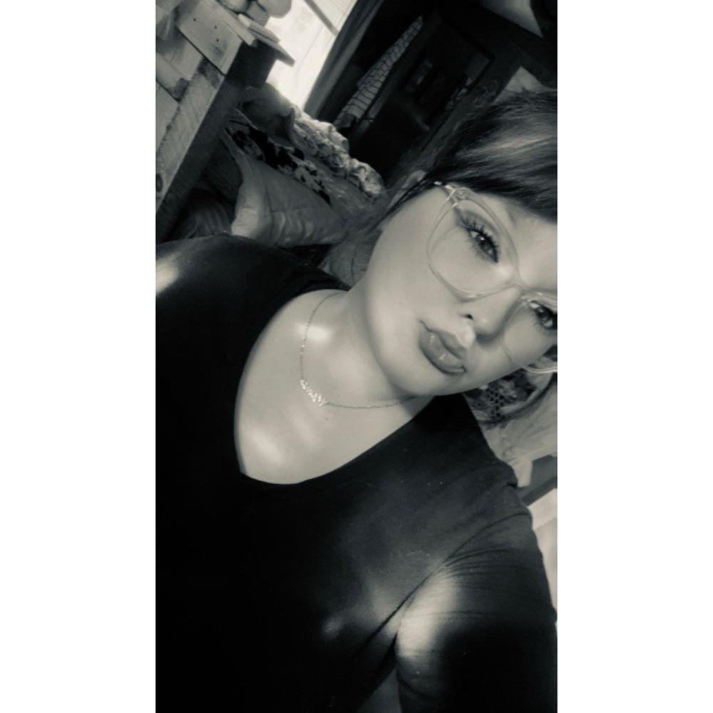 Meet your Posher, Rebecca